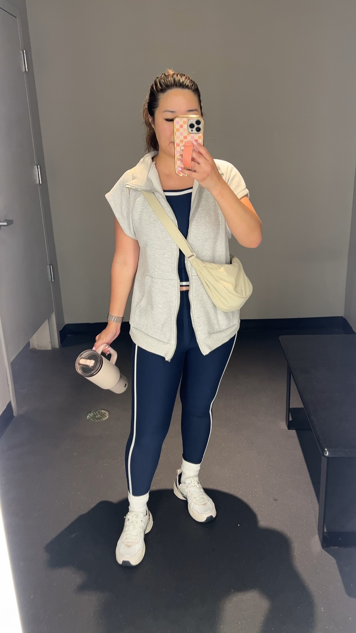 Abercrombie and Amazon Workout Outfit
Tank: Medium
Leggings: Medium
Zip Up Short Sleeve: Medium 