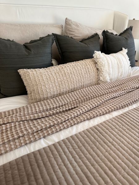 Master bedroom decor
Throw pillows
Bedding 

#LTKhome