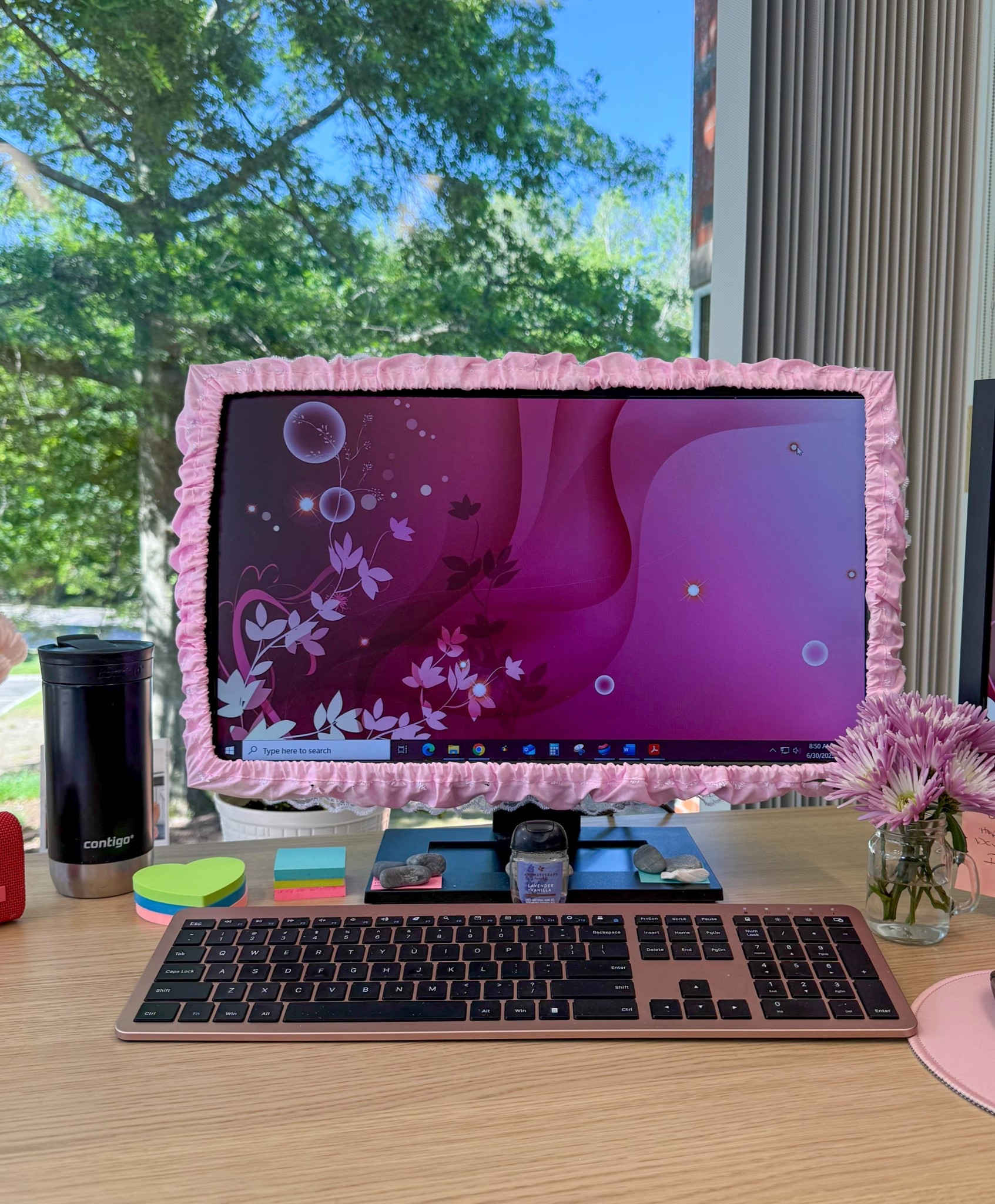 Shabby chic office vibes. Creating a dreamy, feminine workspace with vintage charm, soft neutrals, and pops of pink 💕 🌸 #HomeOfficeDecor #CottageStyle #FrenchCountryDecor #ShabbyChicOffice #DeskStyling #NeutralDecor #PinkAccents #OfficeInspo #WorkspaceGoals #LTKhome #LTKworkspace #LTKfinds #DesignedToLoveStyle

#LTKHome