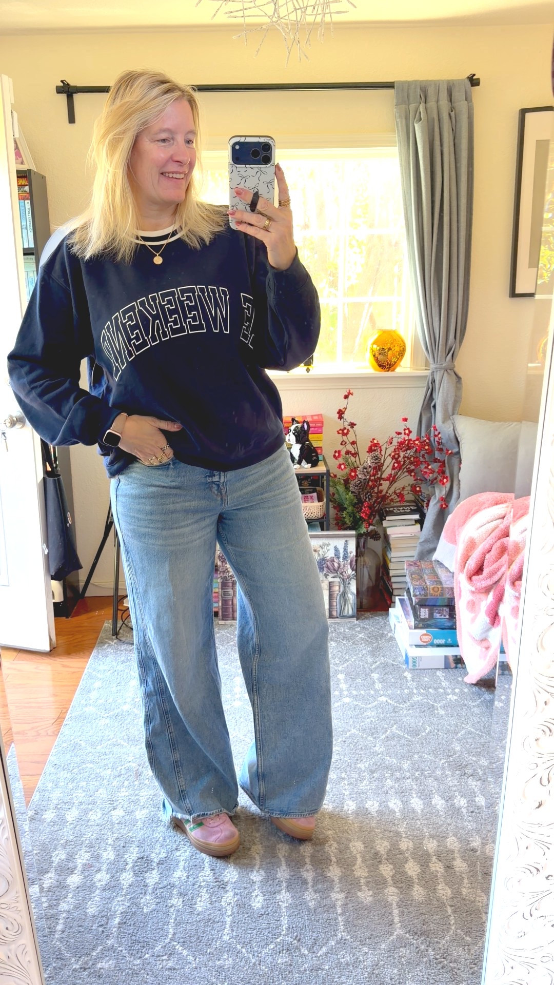 Weekend sweatshirt for the weekend! 

sweatshirt xl
jeans 30
shoes 7.5



#LTKPlusSize #LTKTall #LTKMidsize