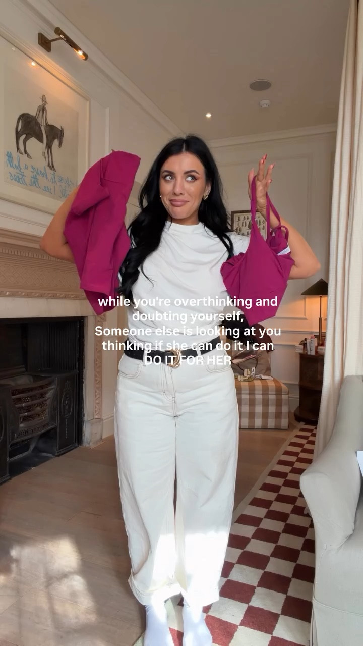 If your not represented BE THE REPRESENTATION 💃🏼✨ It might just inspire a whole team of women who look just like you! Wear the bloody shorts 🩳 Do that gym class you might not be great at! START LIVING 👏 Shorts and Bra is @amazonuk if you want links comment LINK #bodyconfident #selflove #selfconfident #gymworkout #meaganwells