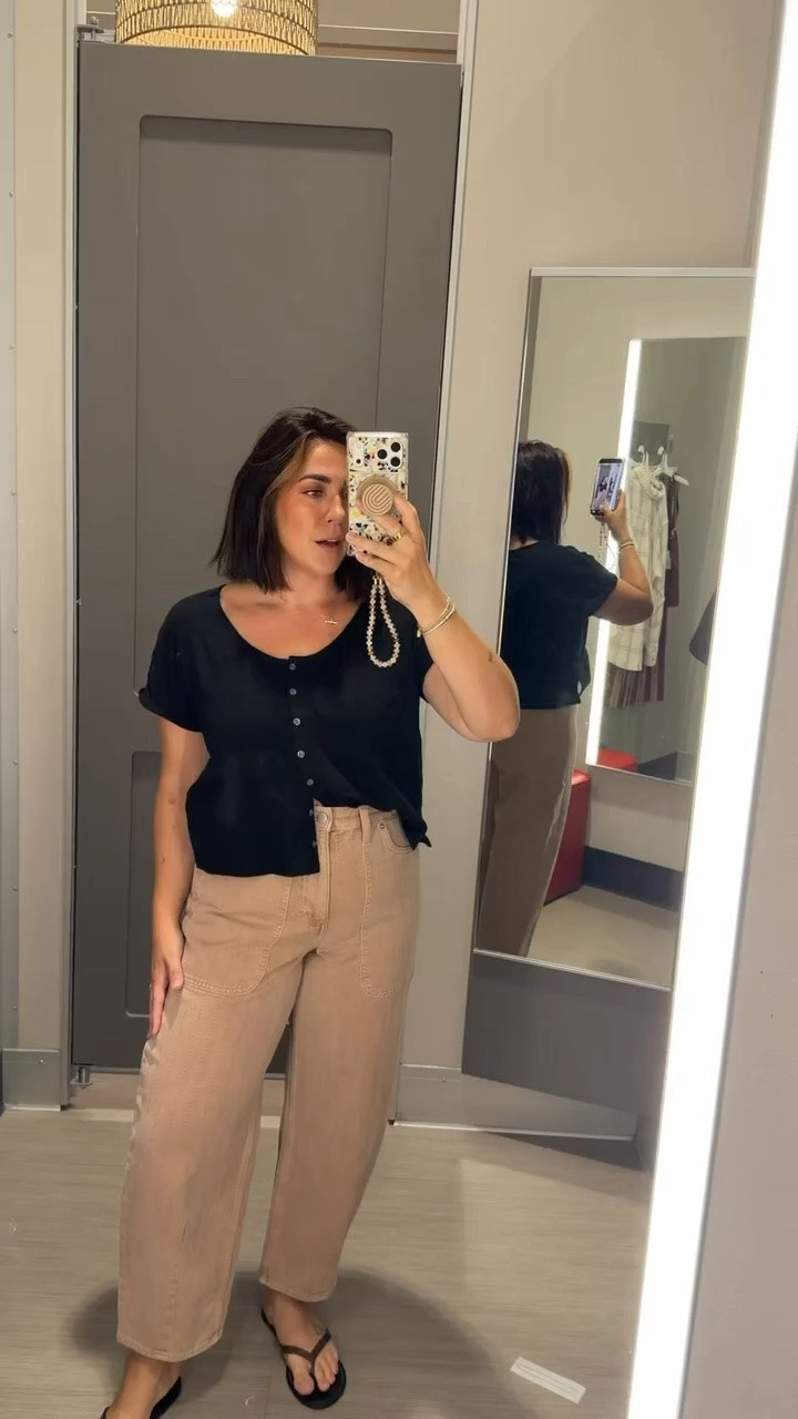 ON SALE! 30% off these target barrel jeans, fall/summer transitional outfits! Comfy, casual & cute. Perfect workwear/teacher outfit. Size 10

#LTKSaleAlert #LTKMidsize #LTKSeasonal