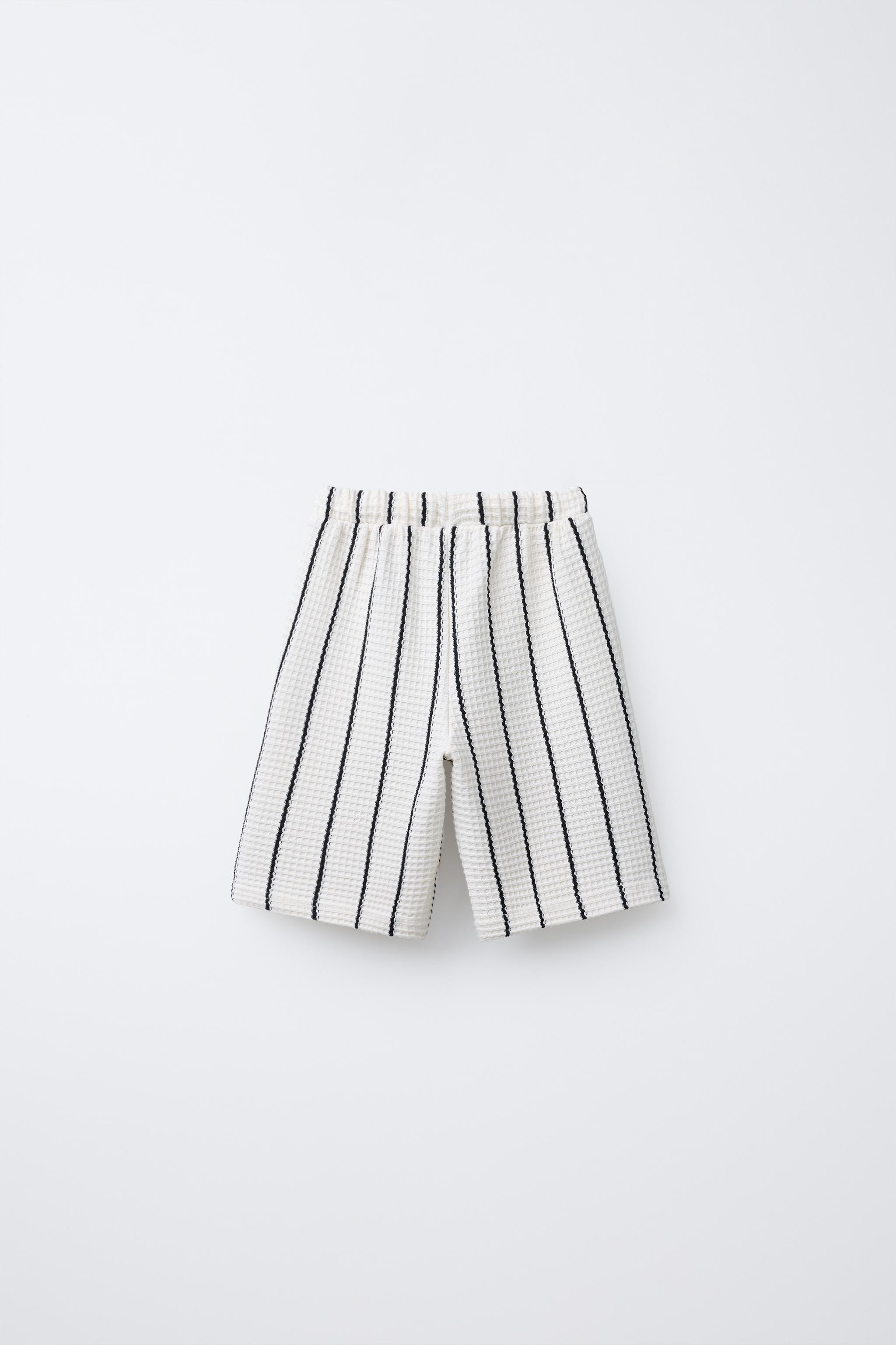 STRIPED CROCHET KNIT SHORTS | Zara US