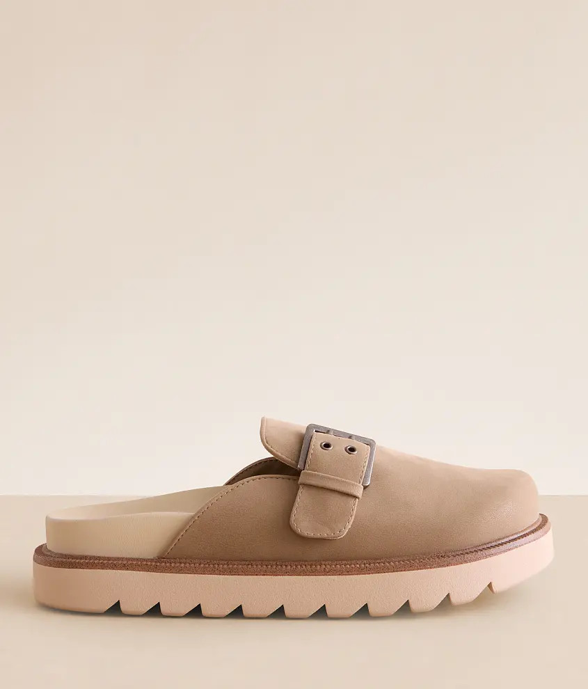 Alme Big Buckle Clog | Buckle