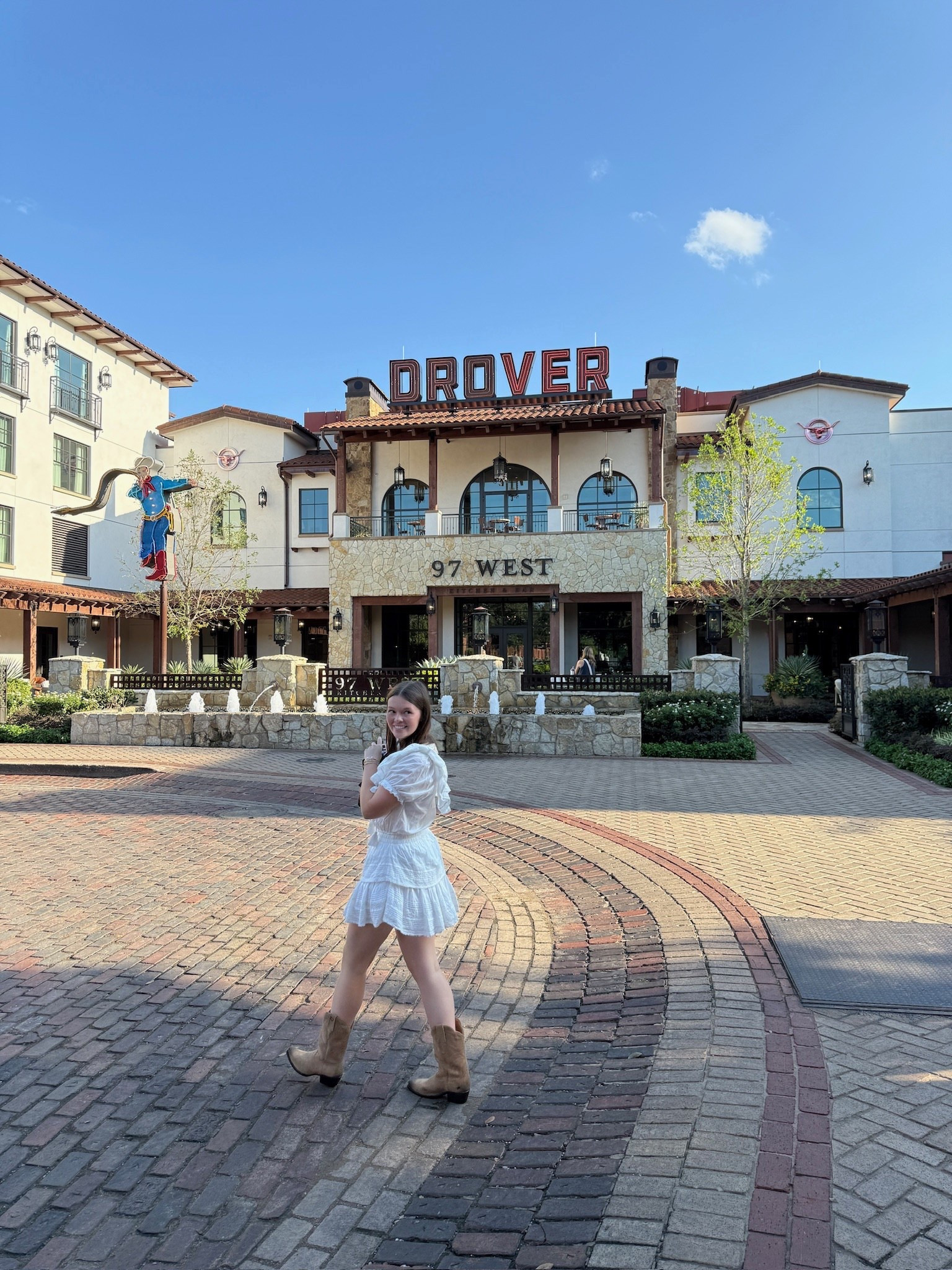 Fort Worth Stockyards outfit! #loveshackfancy #tecovas #stockyards