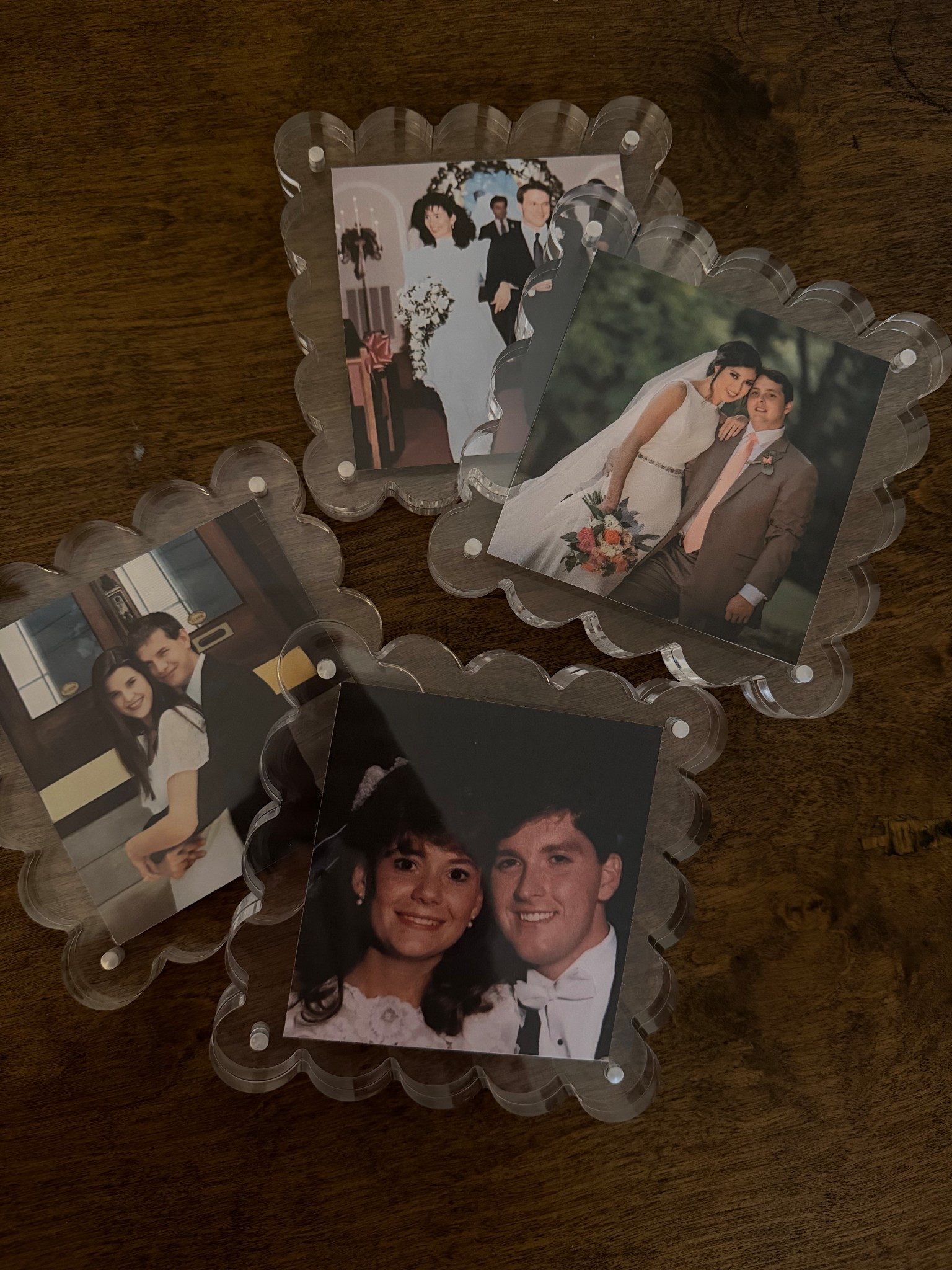 Scalloped acrylic frames under $30 from Amazon!

#LTKFindsUnder50 #LTKHome #LTKWedding