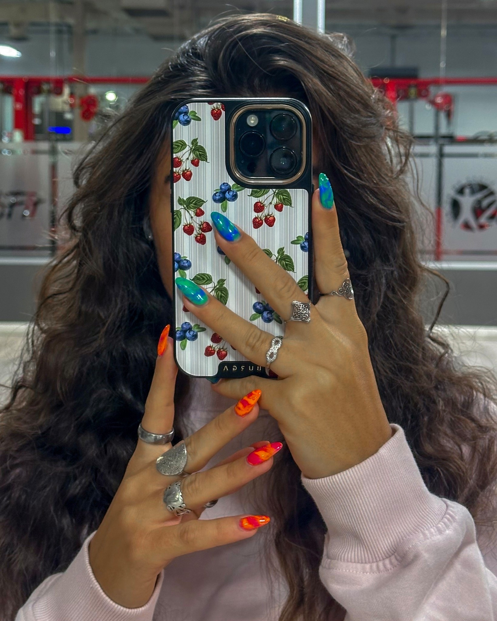 italy nails + phone case 🍒