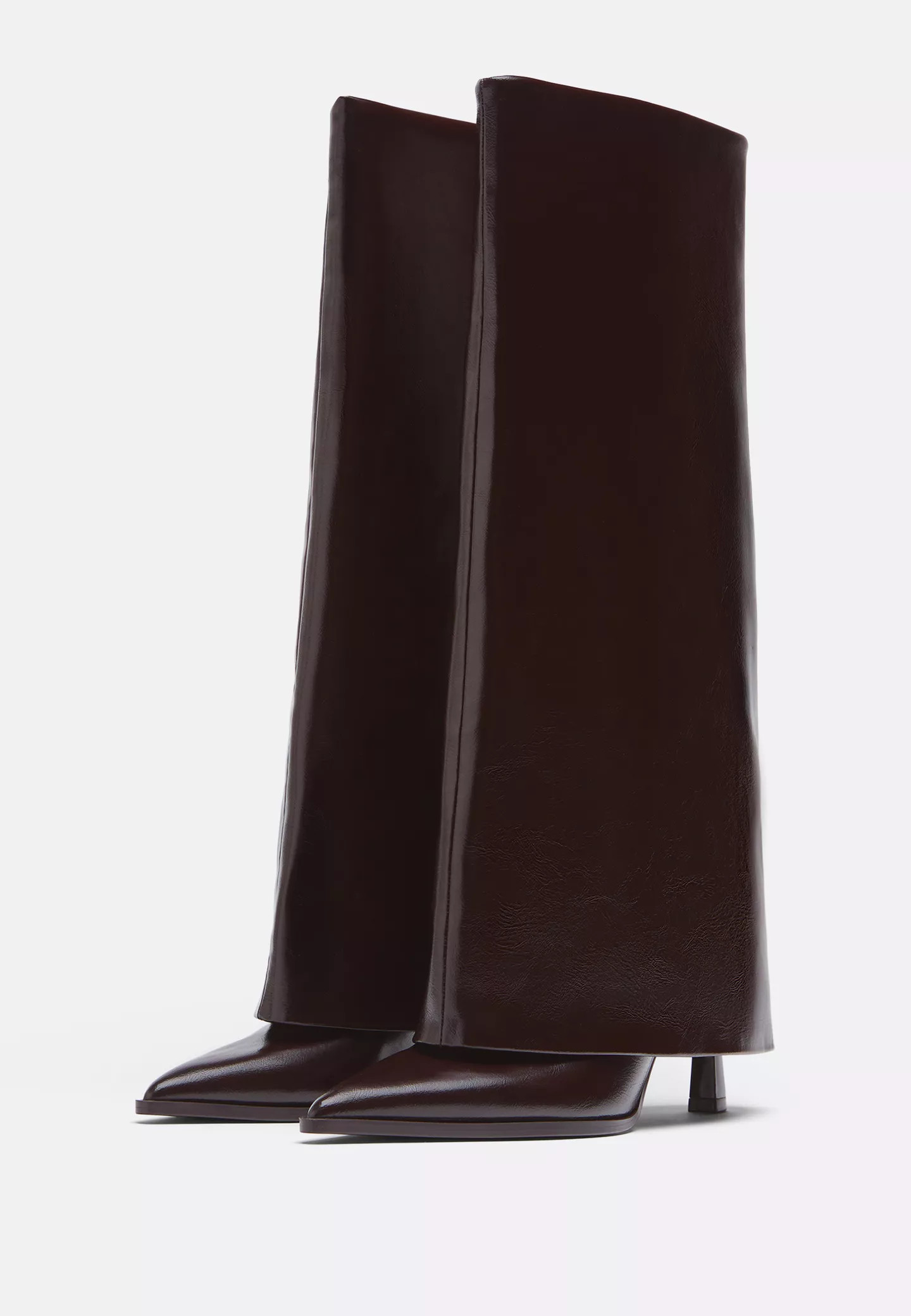 Hohe Stiefel mit feinem Absatz und Strampelhose - Stiefel für Damen | Stradivarius Deutschland | Stradivarius DE