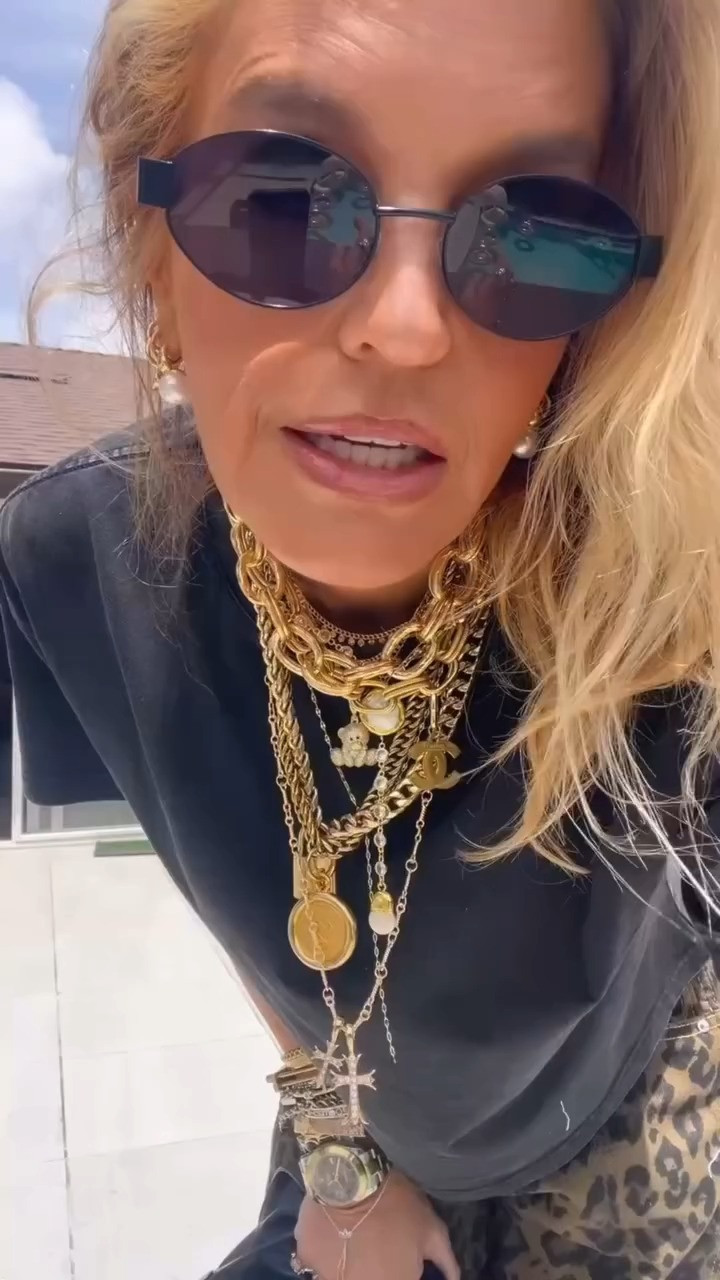 Let’s romanticize the chaos, get dressed like we’ve got somewhere fabulous to be (even if it’s just the grocery store), and remind ourselves we’re allowed to start over every Monday ♥️🥰✨⭐️ 

 #LTKStyleTip