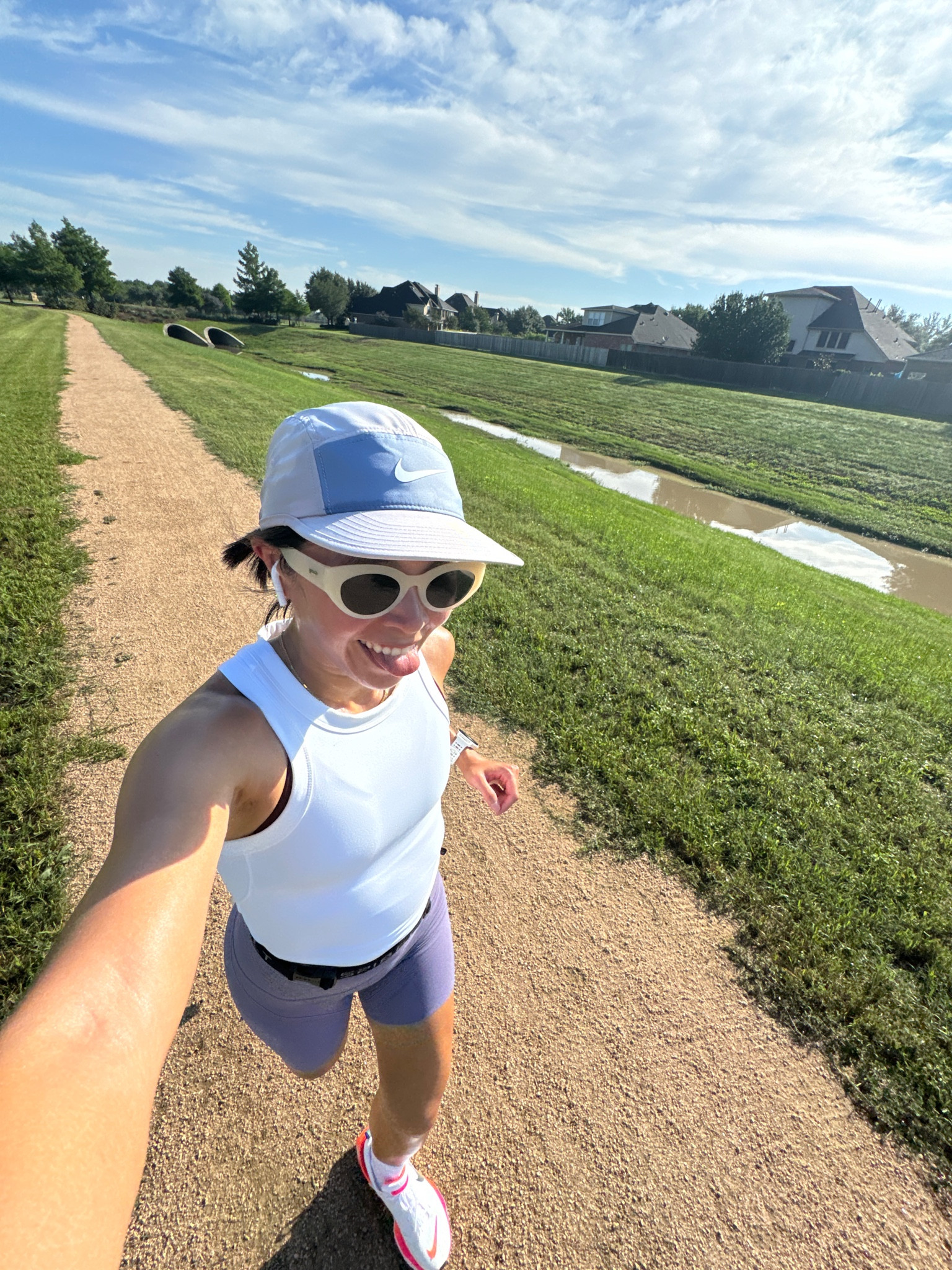 💜🤍💜

#LTKFitness #LTKFindsUnder50 #LTKStyleTip