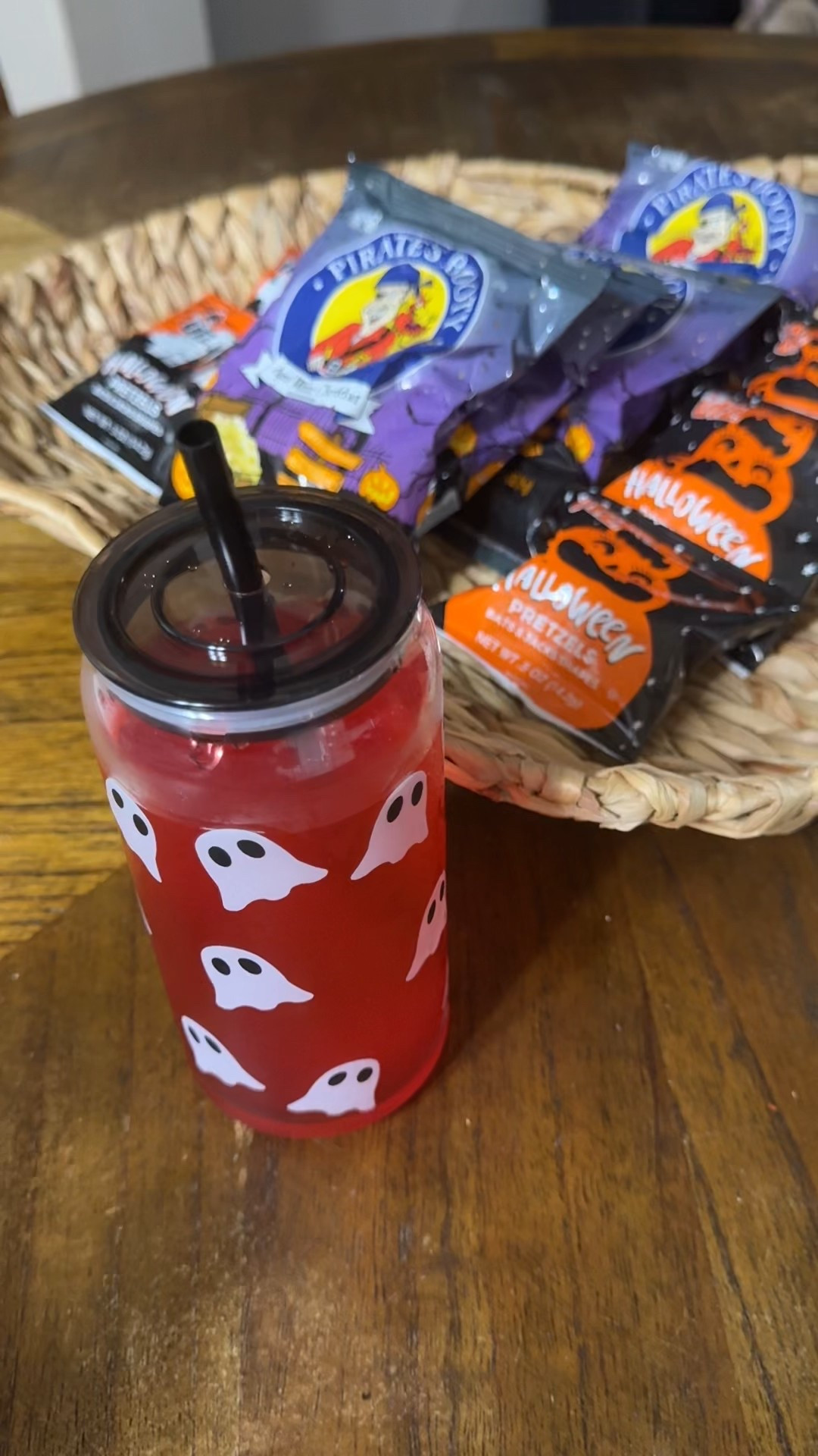 Spooky vibes! 

#LTKSeasonal #LTKFindsUnder50 #LTKHome