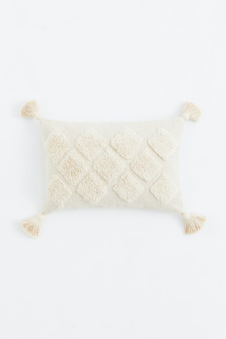 H & M - Tasselled cushion cover - White | H&M (UK, MY, IN, SG, PH, TW, HK)