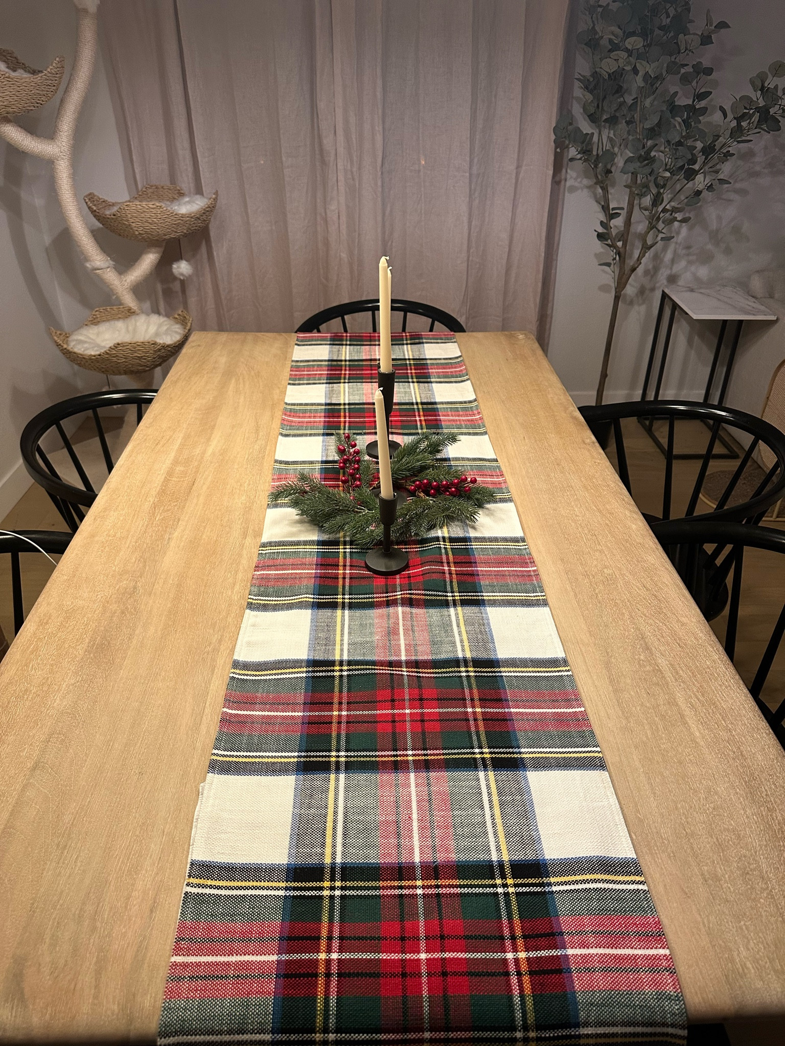 Linking my table runner! 

#LTKHoliday #LTKSeasonal