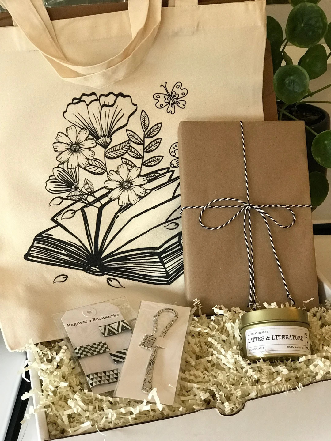 Book Lover Gift Box, Blind Date With a Book, Book Gift Box, Mystery Book Box, Reader Gift, Bookwo... | Etsy (US)