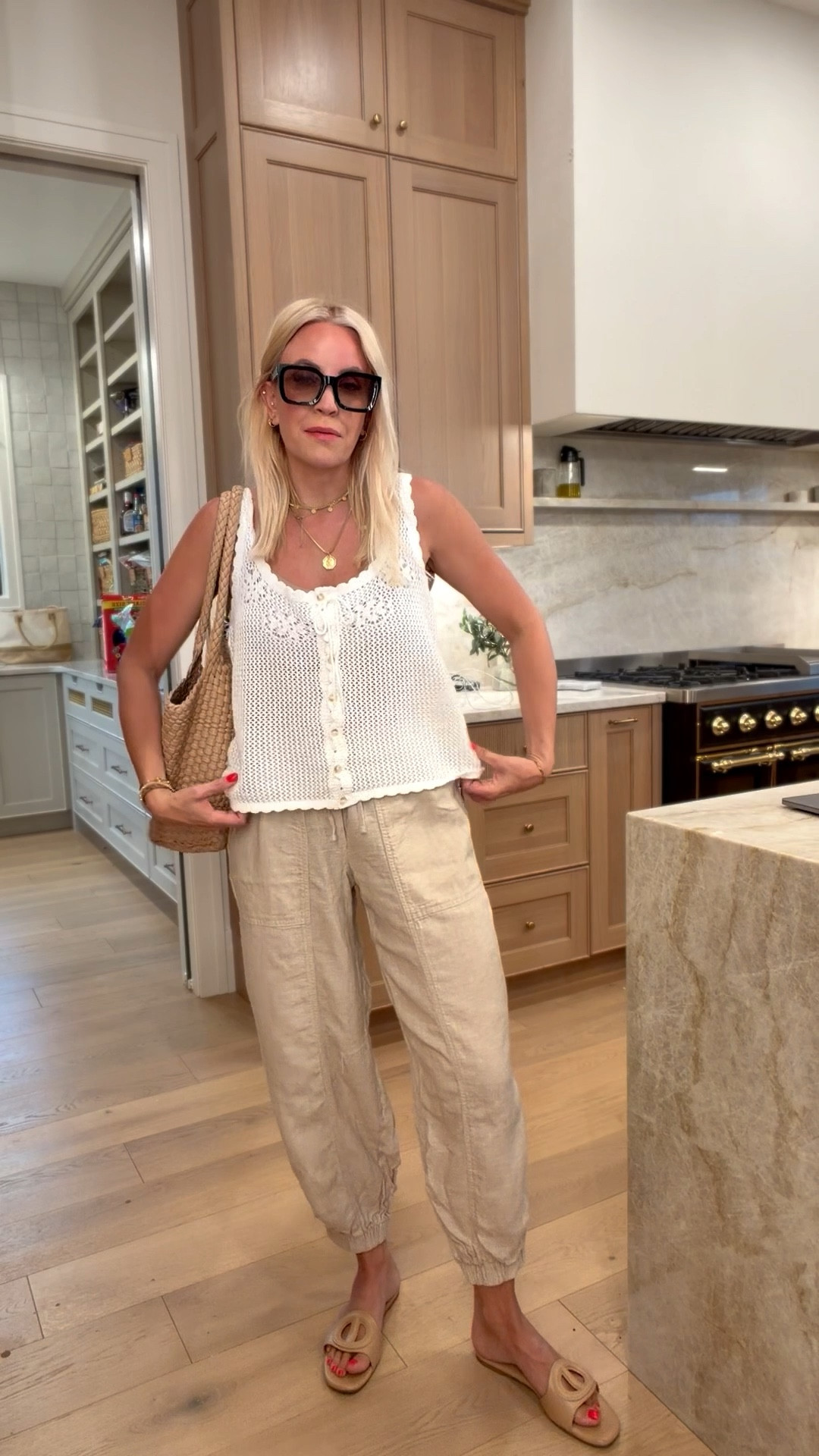 These tanks are from old navy and come in tons of colors! Wearing a medium! 

#LTKootd #LTKmomlife #LTKgrwm