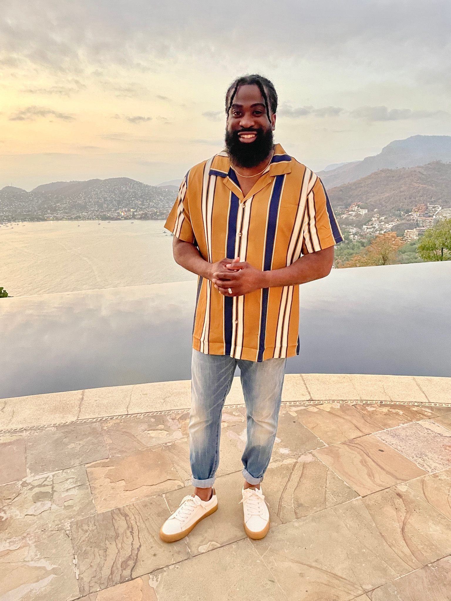 COOFANDY Mens Hawaiian Short Sleeve Striped Button Down Beach Shirt.

Perfect for a upcoming Father’s Day gift .

#LTKstyletip #LTKGiftGuide #LTKmens