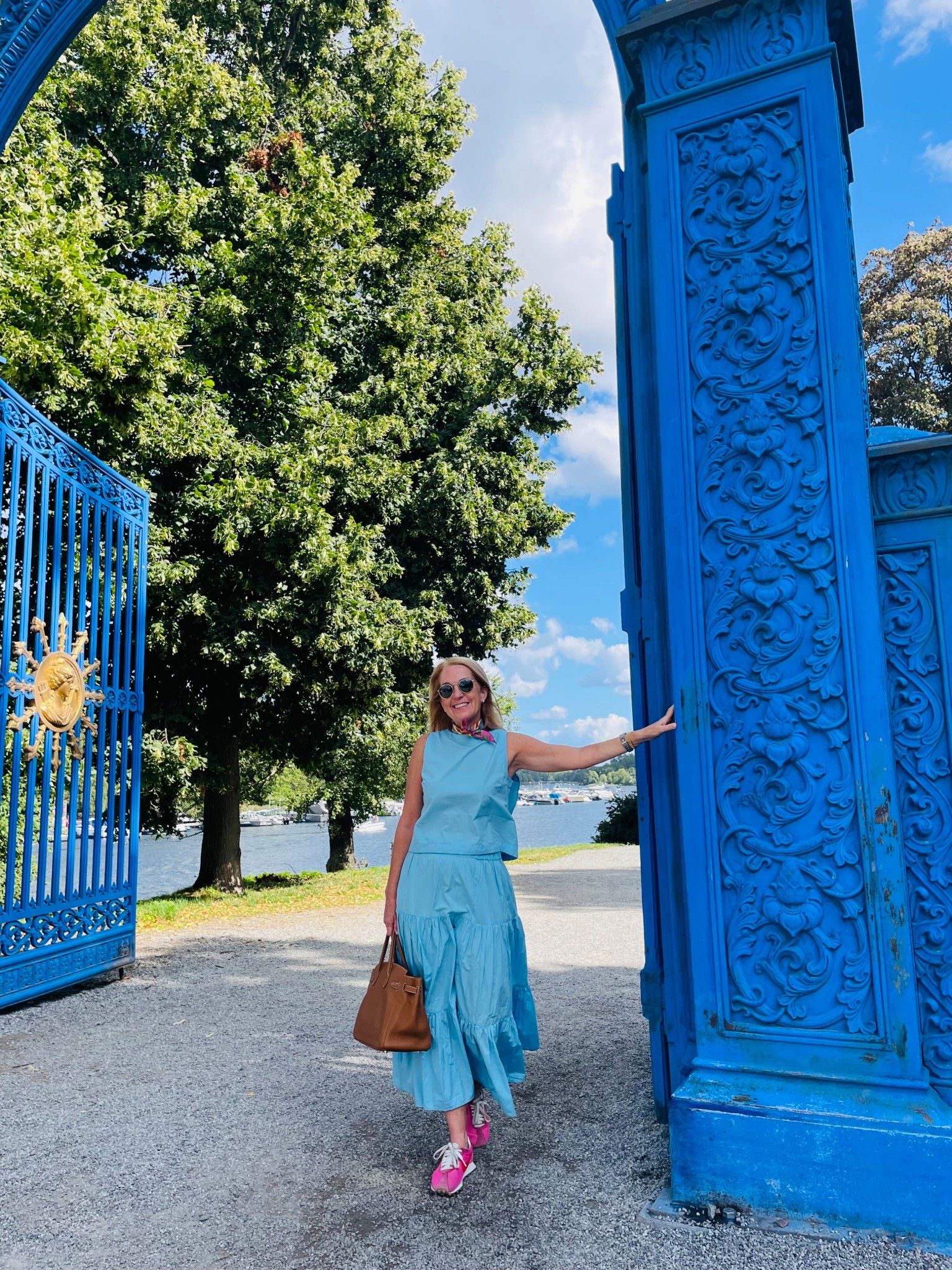 All blue . . . Loved walking all over Scandinavia in this adorable #set
|
#arebelinprada #skirtset #blue #sneakers #pinksneakers 


#LTKShoeCrush #LTKPetite #LTKTravel