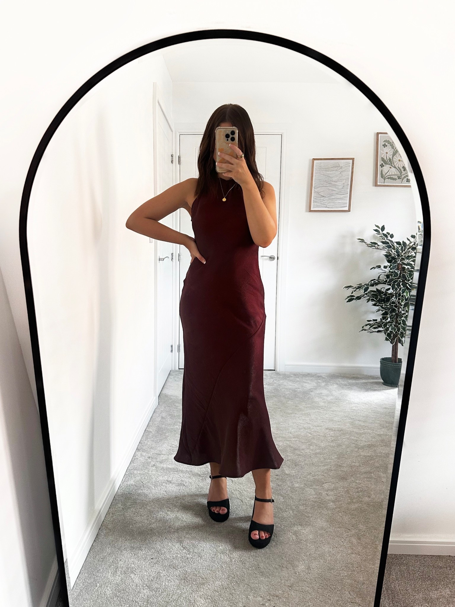 Winter Wedding Outfit Inspo ✨

I’m wearing the petite version in a size 6 (I’m 5ft 1 and a size 6/8)

It also comes in a regular length! 

It is labelled as brown but it’s actually burgundy - it has such a gorgeous shimmer to it. I got a lot of compliments wearing it at a recent wedding! 

• petite style satin halter-neck midi dress burgundy Christmas party outfits autumn outfit evening dress dinner date night outfits New Year’s eve outfit • 



#LTKwedding #LTKfestive #LTKwinter