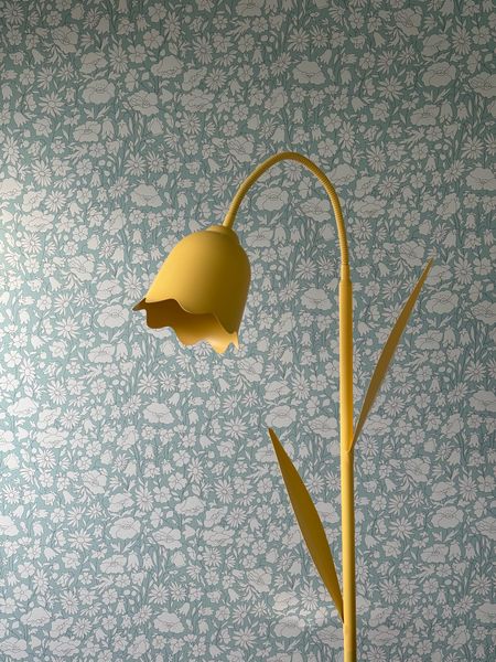 Tulip lamp and poppy wallpaper 

#LTKhome