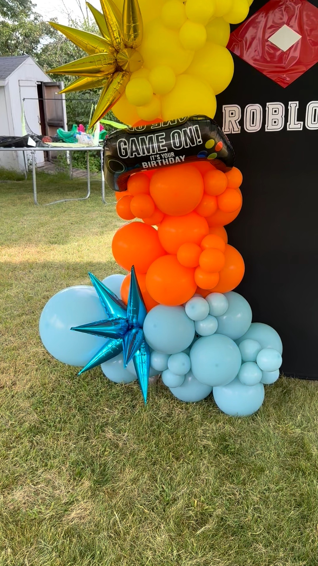 🎮 Roblox Birthday Party Setup 🎉 Perfect for gamers who love bold + colorful parties! 🕹️ Shop the look + recreate your own Pinterest-worthy birthday setup! 

#LTKKids #LTKFamily #LTKParties