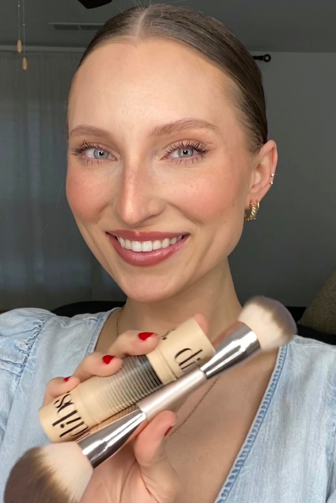 Easiest cream bronzer/contour and BESTTT makeup brush on the market. Worth every penny!!!

#LTKSpringSale #LTKstyletip #LTKbeauty