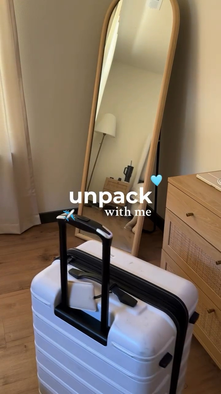 Unpack with me from my trip! ✈️🩵 Had lots of fun, but glad to be home!

#LTKVideo #LTKStyleTip #LTKTravel