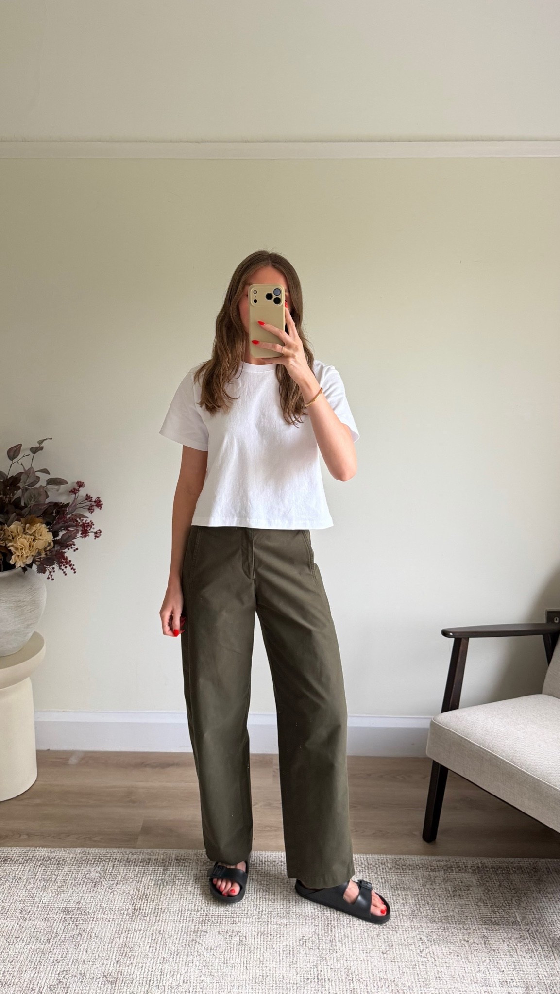 Small in the UNIQLO boxy t-shirt
XS in the UNIQLO barrel leg trousers 
I’m 5ft 6
Exact & similar linked