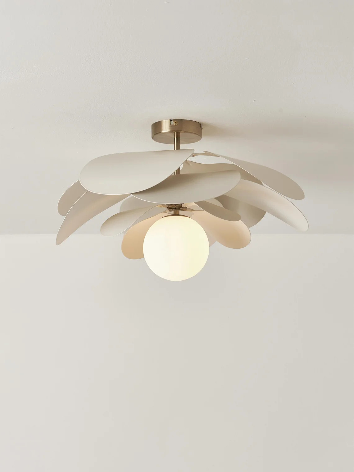 Design Ceiling Lamp Peony \u2758 Westwing | Westwing UK