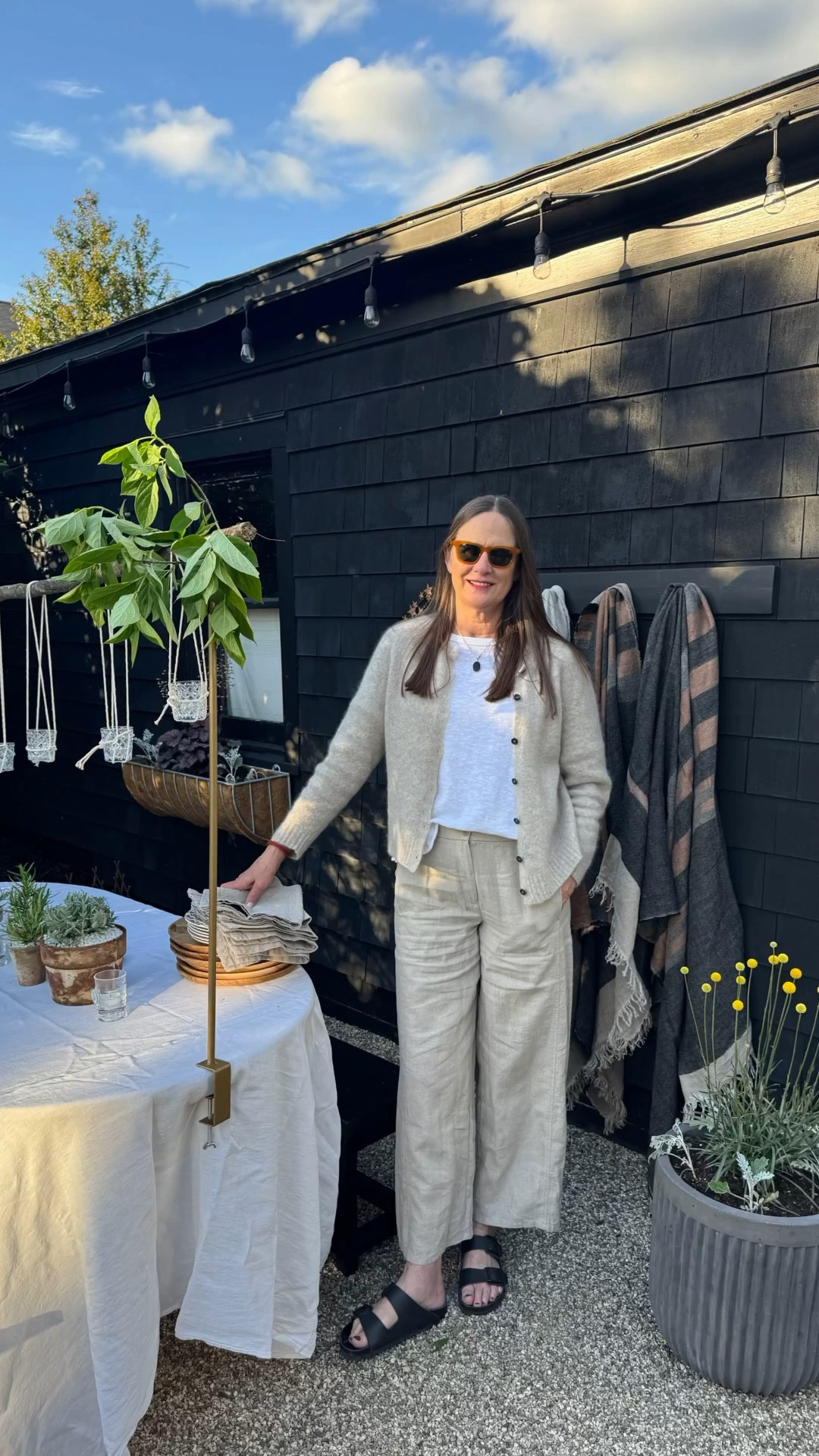 I’ve add a few new pieces from EF to my very simple wardrobe. I’m wearing new wide leg linen trousers with a whte linen tee and cardigan from a few seasons ago. I love the brand for their quality and timeless designs, but also for their unwavering commitment to sustainabilty.

Once you know your sizes, EF isvery  consistent, making it easy to add a new piece or two every season. 

For reference I’m 5’10” and wearing a size small. They come in 13 sizes!