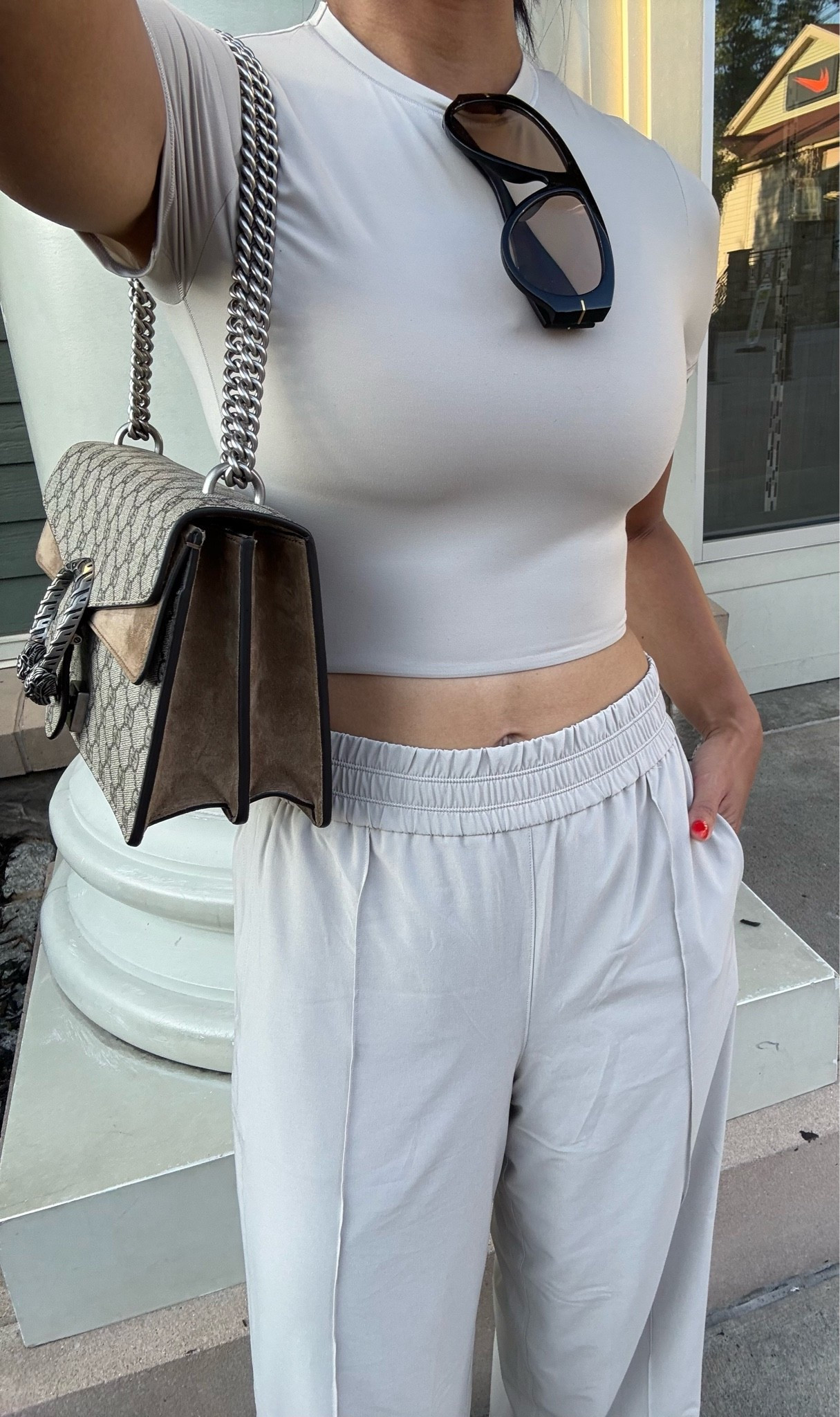 a downtown tan @lululemon moment ! 

breezily mr pant, wundermost cropped t-shirt, athleisure, new balance 370, gucci dionysus.

#LTKActive #LTKdayinmylife #LTKootd