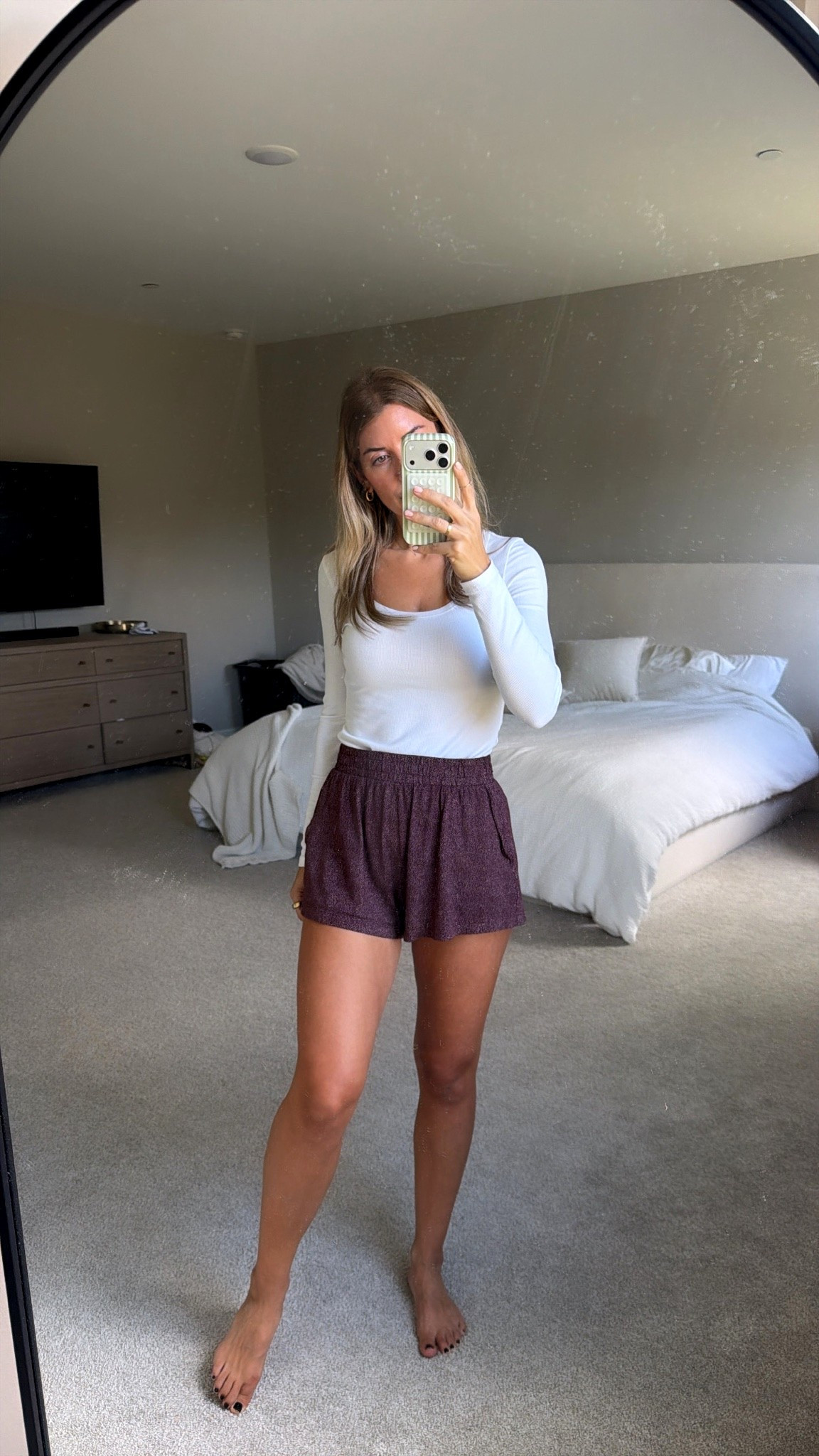 Casual mom outfit of the day
Amazon shirt such a good layer optiooptions
#momoutfit #momlook #ootd
