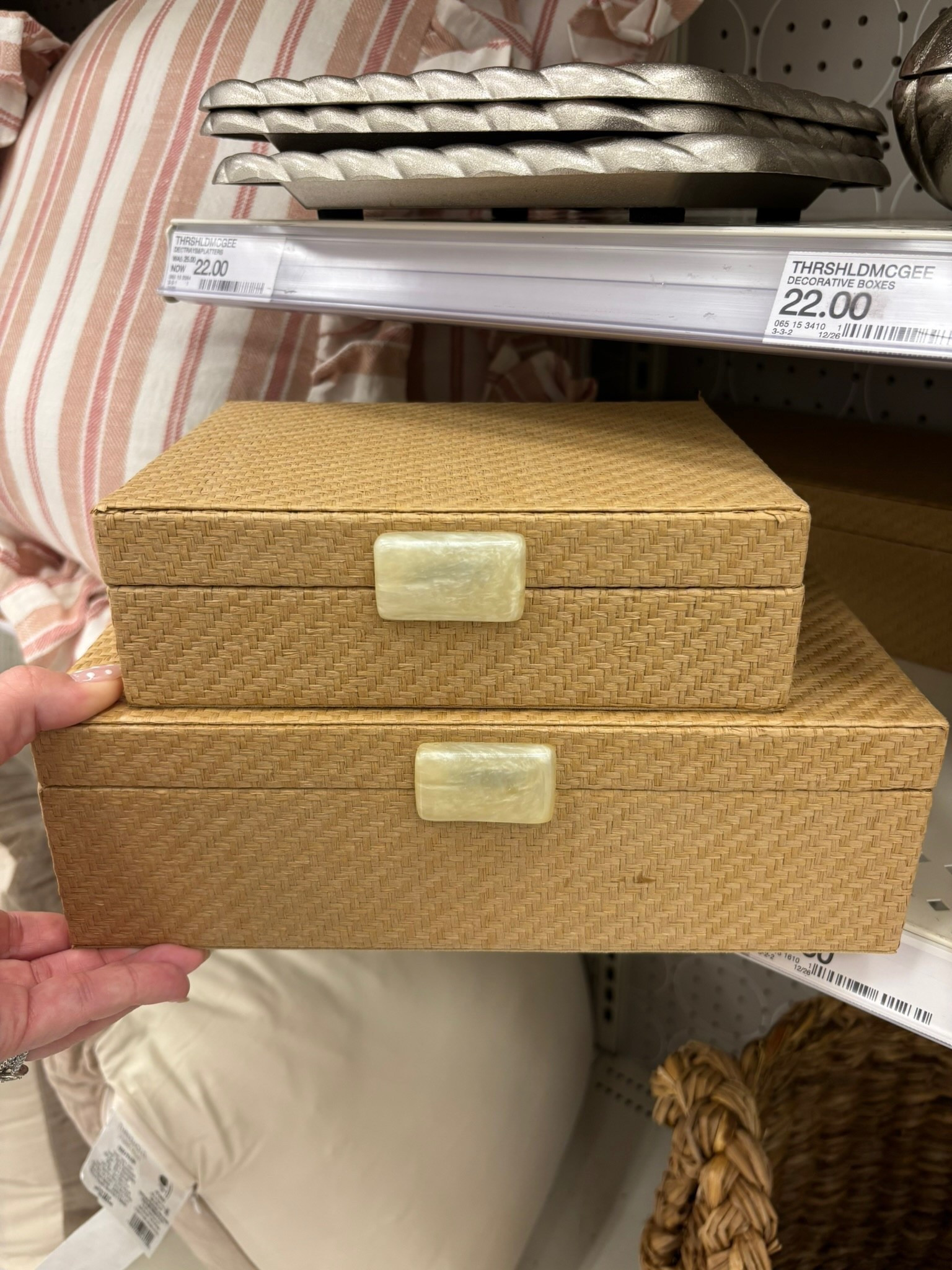 Loving these decorative boxes — I love these for an entry way table that can hold your keys!😍🏡

Home, decor, entry way table, target style 

#LTKSeasonal #LTKHome #LTKSaleAlert