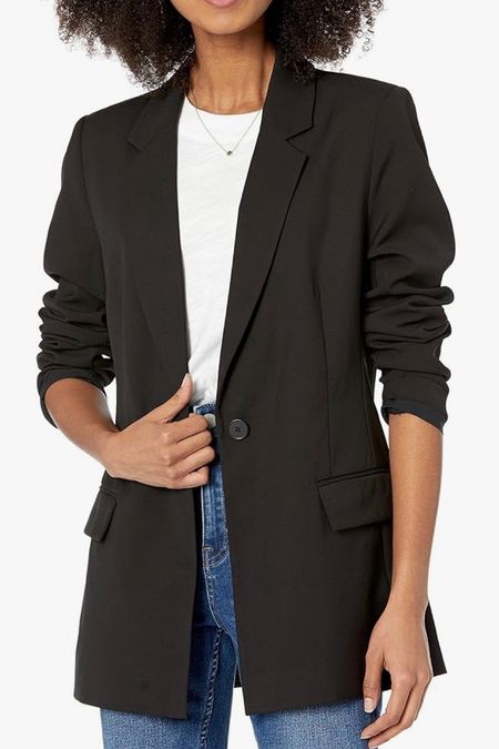 Capsule closet staple. Chic street style. Classic look. Work attire. Casual outfit. Sleek blazer. The best blazer I own!

#LTKworkwear #LTKstyletip