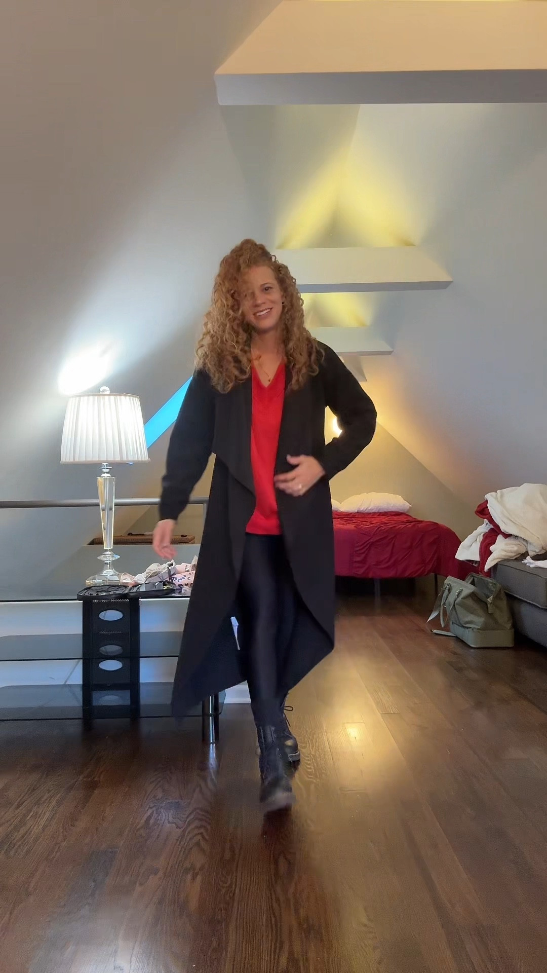 Obsessed with this oversized V-neck sweater, I want to get it in a few other colors. It’s easy to dress up or down.


#amazonfinds #redsweater #falloutfits #falloutfitinspo #blackboots #Oversizedsweater

#LTKgrwm #LTKootd