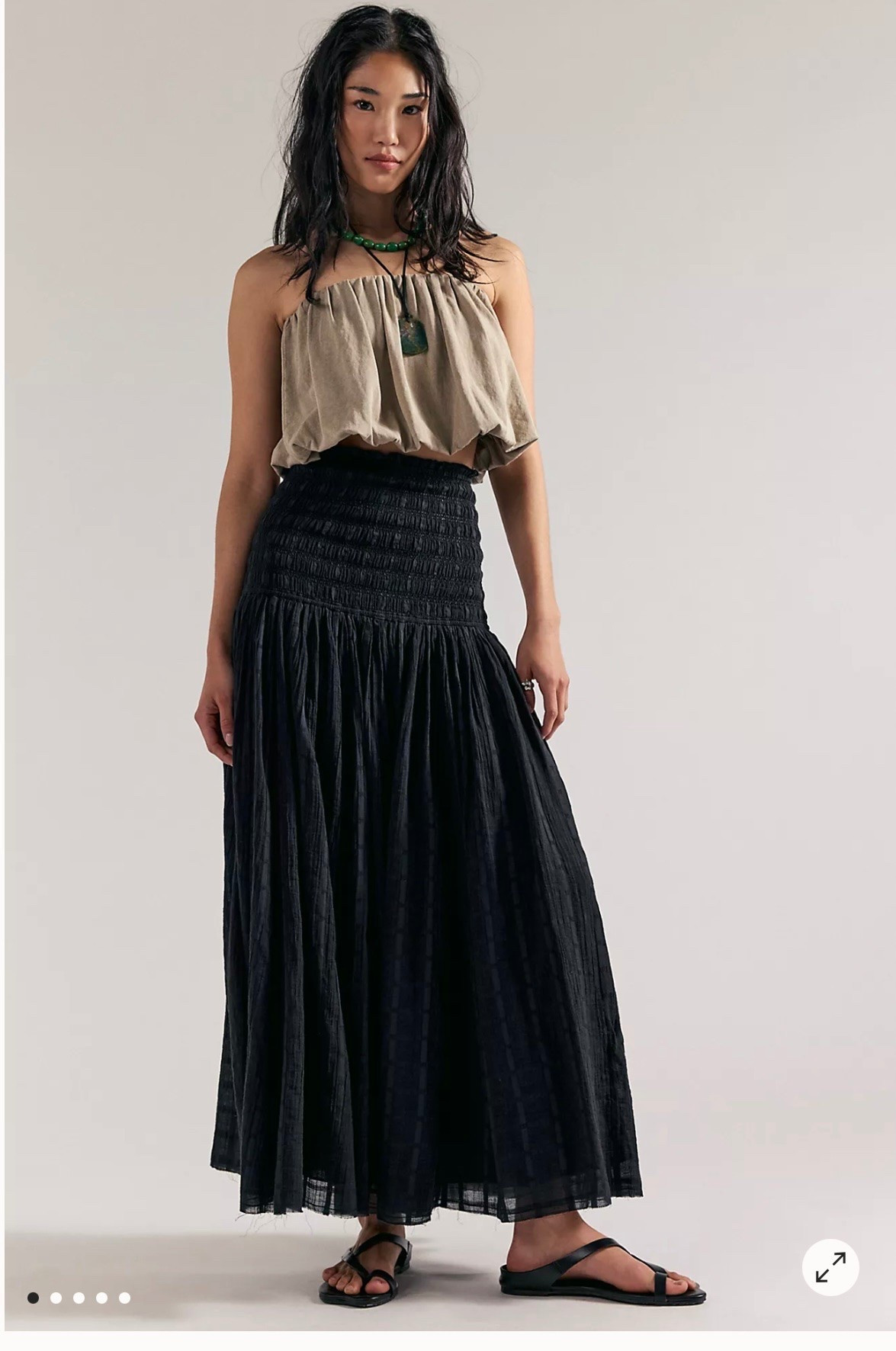 I love this skirt that can also be worn as a dress, and comes in five colors 💙