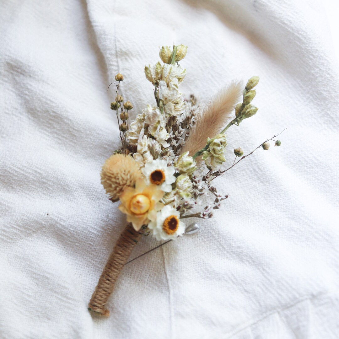 Tan Strawflower Dried Boutonniere / Dry Flower Wedding, Rustic Boho Brides, Bridesmaid Bouquet, W... | Etsy (US)