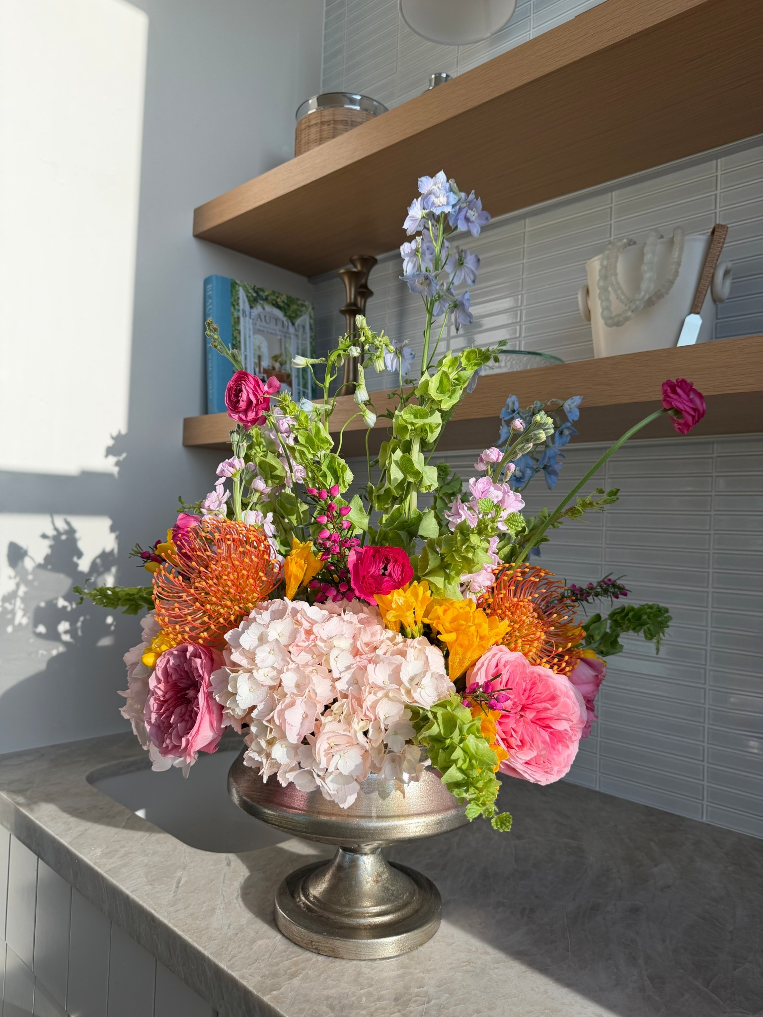 Floral arrangement! #kathleenpost

#LTKHome