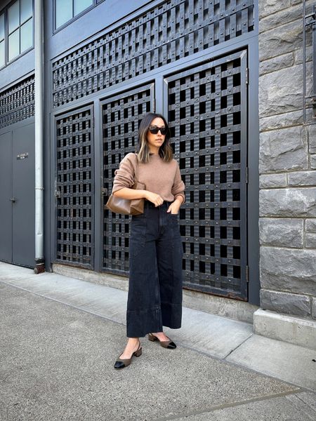 So here for the latest Heritage collection from @everlane. They’re doing a fall capsule collection full of seasonless styles. Sharing all my favorites below. #ad #everlane