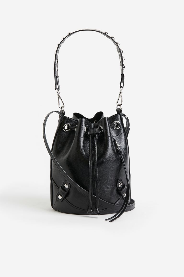 Studded bucket bag - Black - Ladies | H&M GB | H&M (UK, MY, IN, SG, PH, TW, HK)