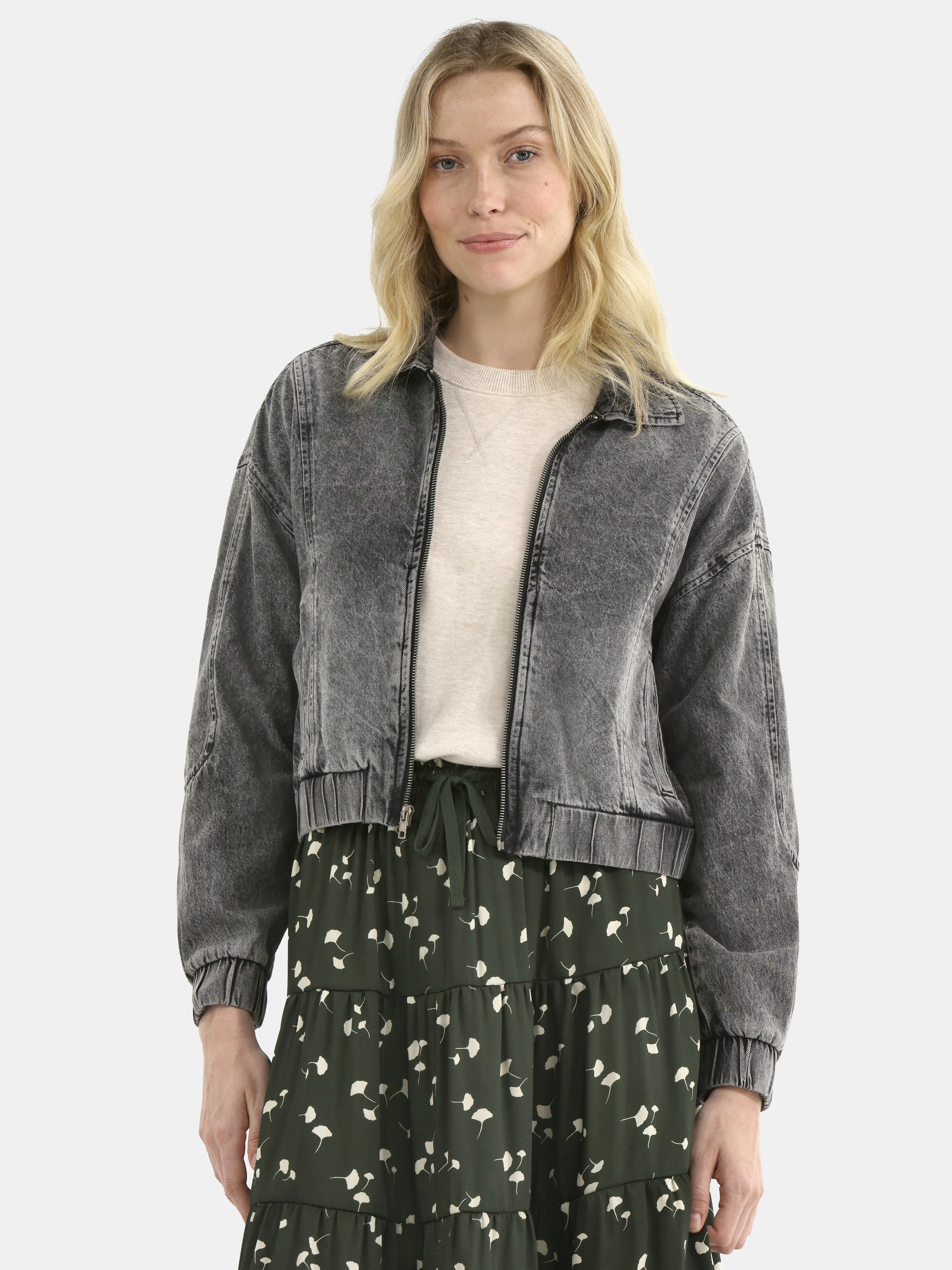 Time and Tru Women's Cotton Denim Bomber Jacket, Sizes XS-XXXL | Walmart (US)