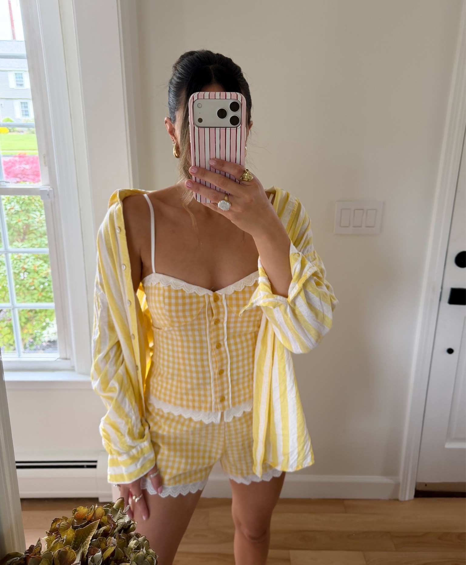yellow on yellow on yellow… my favorite kind of summer outfits 🍋💛🌻🐝

Wearing size 6 (runs smaller, I’m normally a 4)

Gingham set | yellow set | yellow outfit | butter yellow | everyday summer outfits

#LTKdayinmylife #LTKgrwm #LTKootd