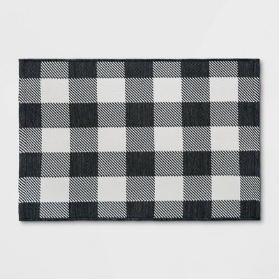 2'x3' Indoor/Outdoor Reversible Scatter Rug Black/White - Threshold™ | Target