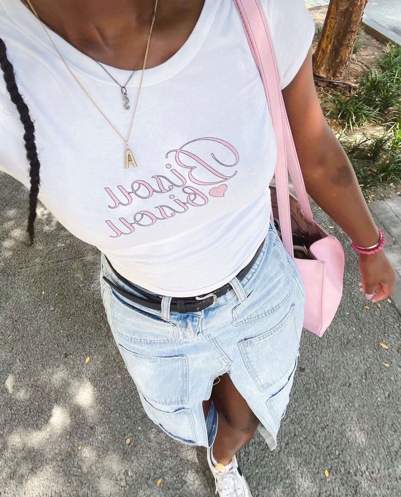 My favorite baby tee from Princess Polly. I’m wearing a size small for reference💓