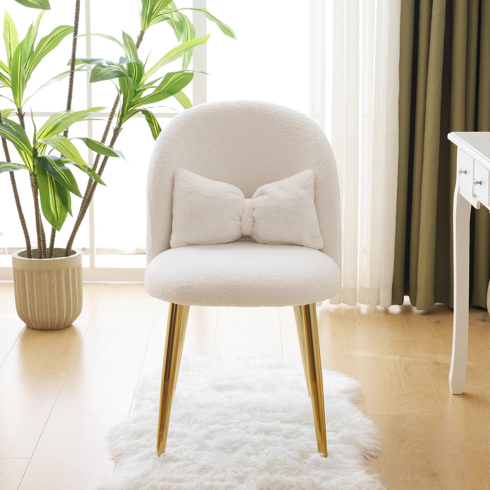 Mercer41 Winao 21.26'' W Make-Up Chair & Reviews | Wayfair | Wayfair North America