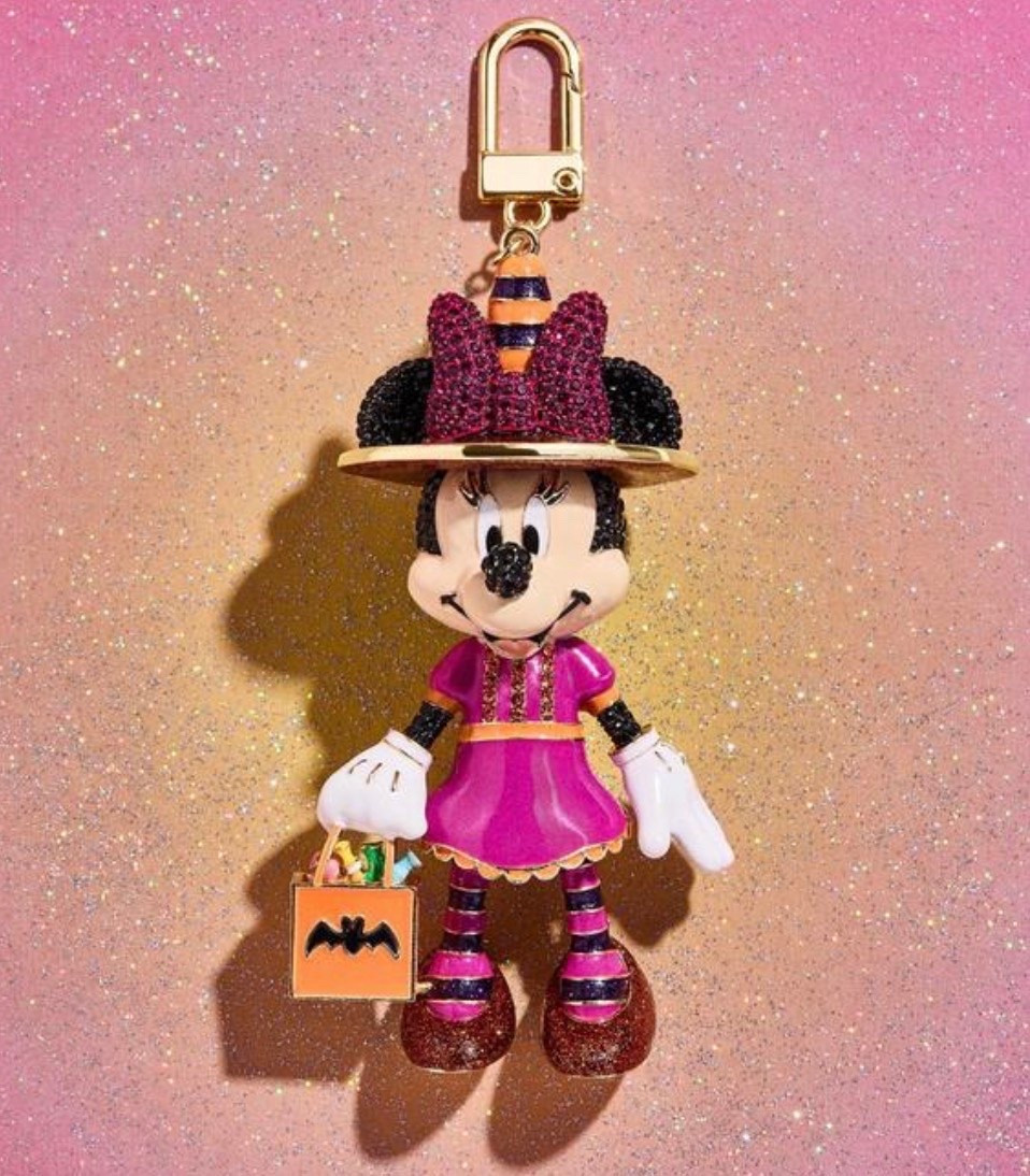 Perfect for Halloween 💓🕸️✨🕷️✨🕷️🕸️

#LTKootd #LTKgrwm #LTKSeasonal