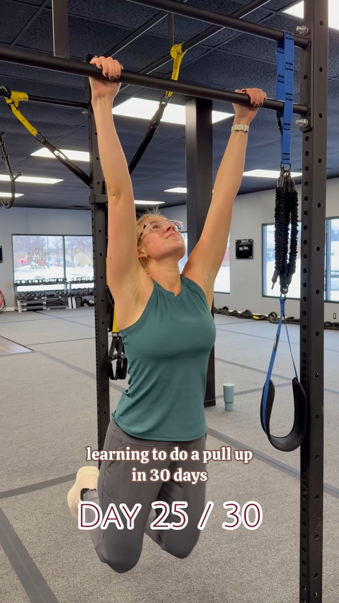 not the smoothest pull up you’ll ever see 🤭 but my chin made it to the bar!! 🎉🎉🎉 
Only can get better from here! 

#LTKActive #LTKfitnessgoals