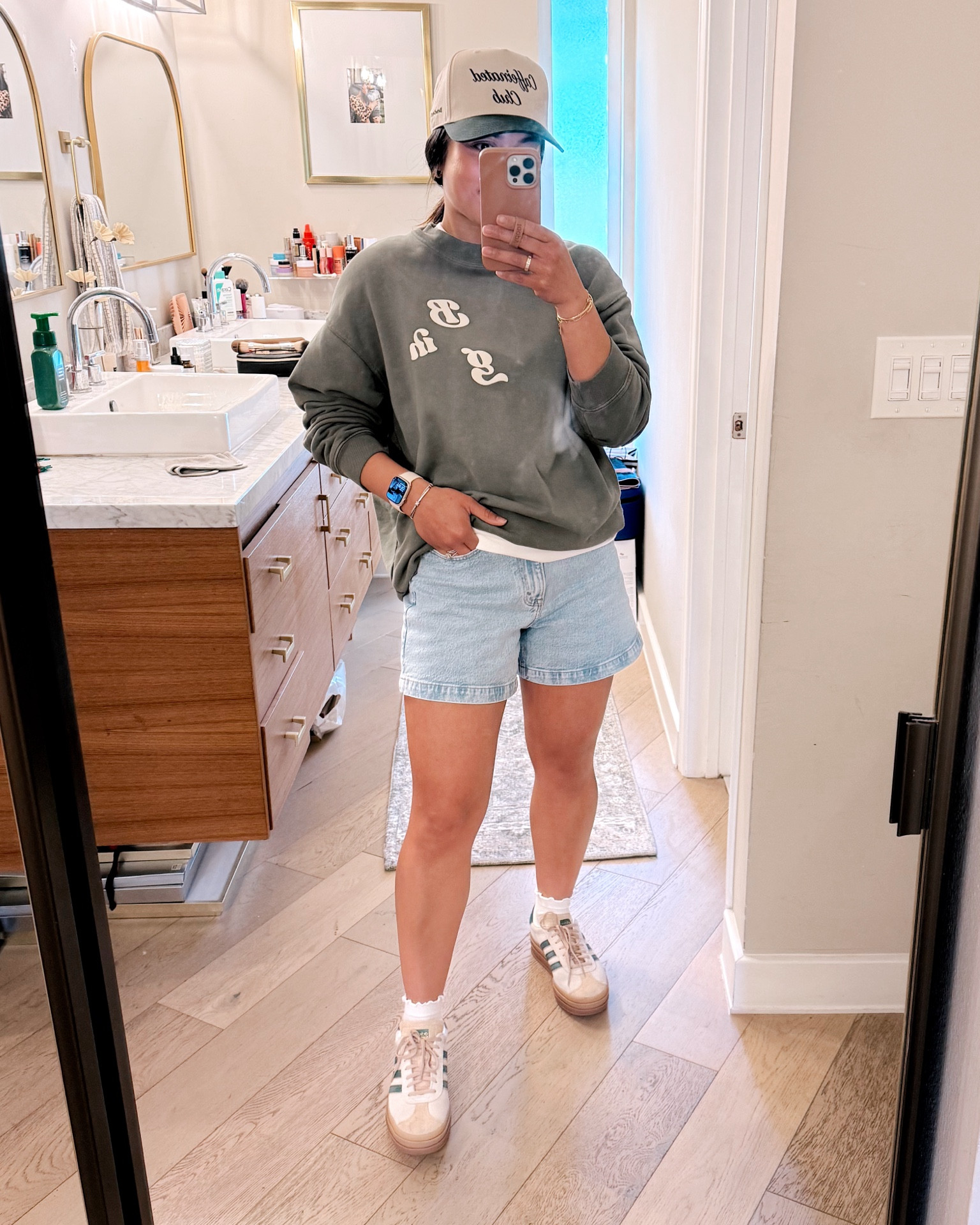 Today’s casual outfit! Finally feeling like spring! I love these shorts! Wearing my true size! 


#LTKstyletip #LTKfindsunder100 #LTKSeasonal