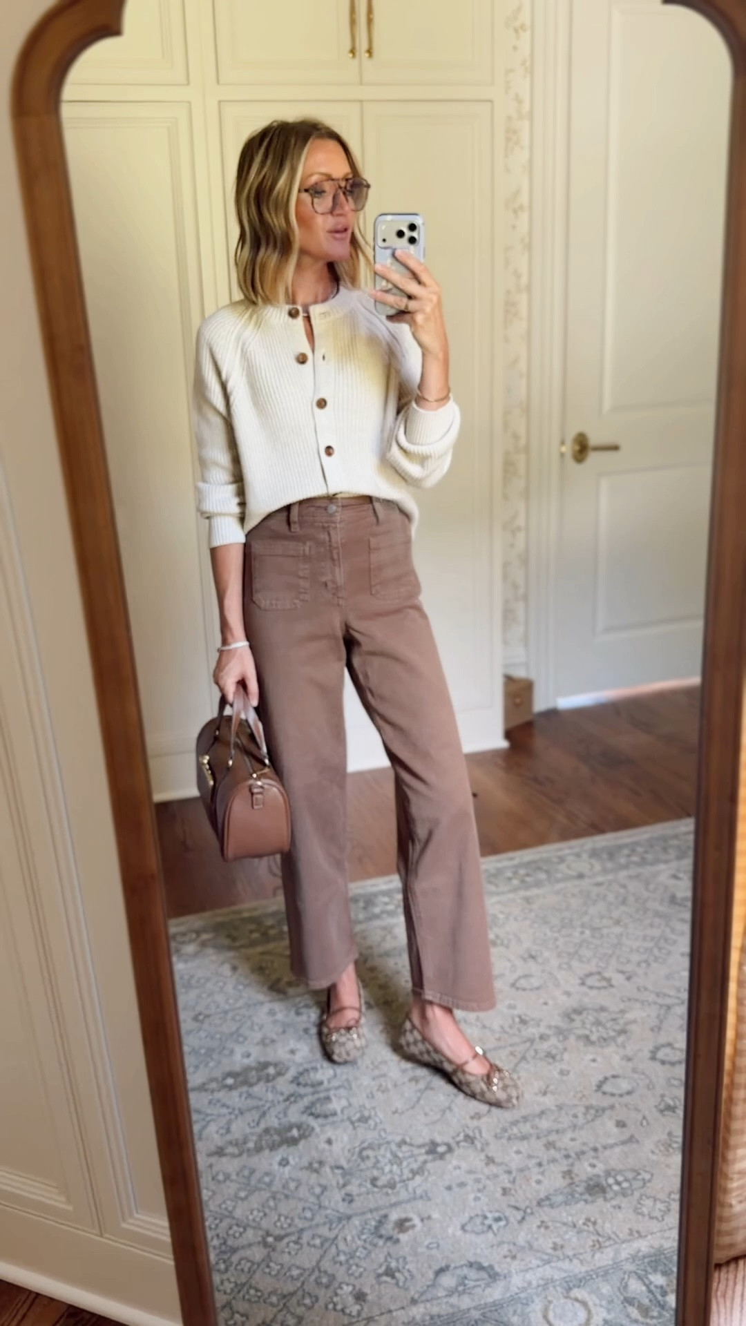 Xs in cardigan 
Wearing the 0 in these jeans but needed my usual 2!! They run different than the other colors in these