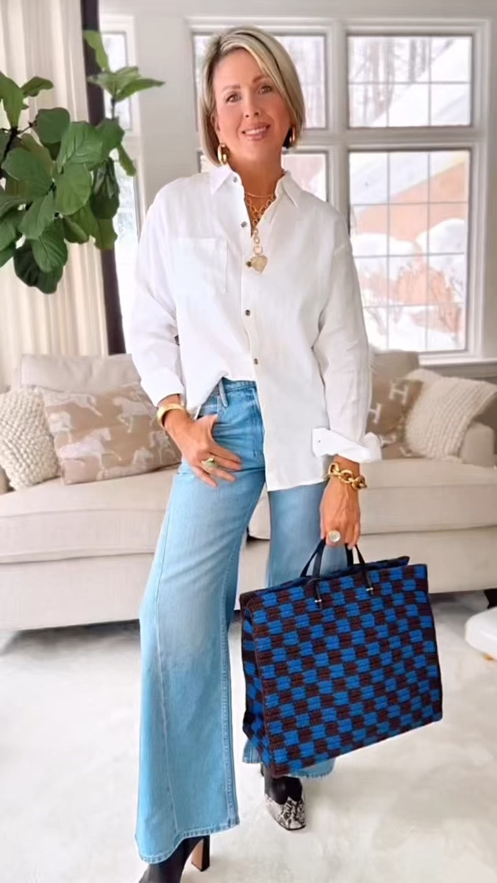 Get an extra 20% off this Athleta linen blouse

#LTKOver40 #LTKSaleAlert #LTKootd