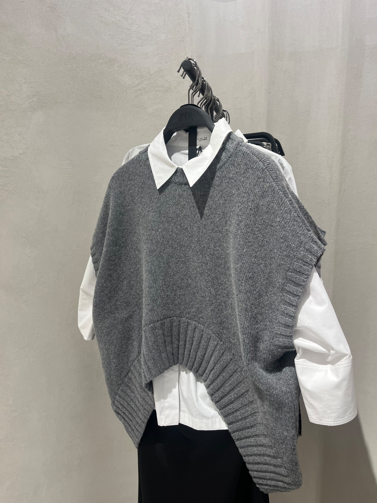 Love this jumper sm😍🩶

Tags: autumn outfit, autumn, winter, molly mae style, Zara, transitional outfit, transition, autumnal, knitwear, Ugg boot, suede,
#LTKeurope #LTKworkwear #LTKautumn

#LTKworkwear #LTKautumn #LTKstyletip